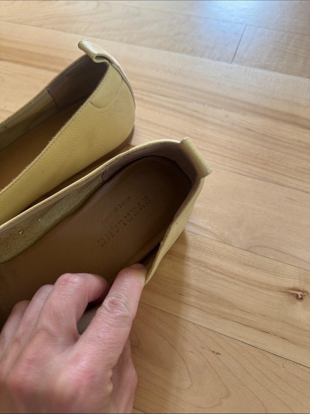 Everlane Day Glove Flat in Lemon Yellow 7 - Picture 5 of 5